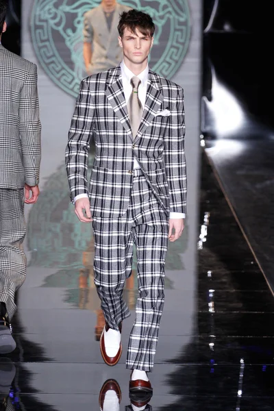 Look 2